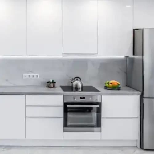 Move-in kitchen cleaning